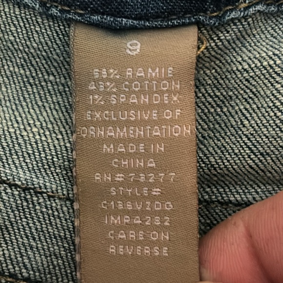 Size 9 candies blue jeans with steel button adornments - Picture 10 of 14